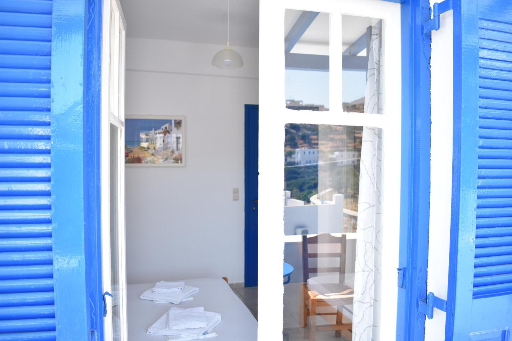 Blue Horizon Ios Otel Oda fotoğraf